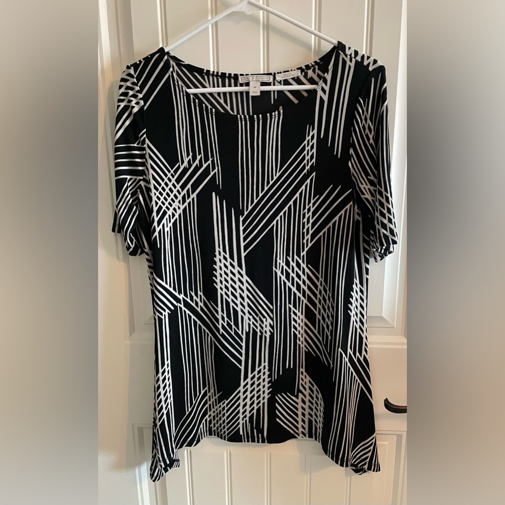 Dana Buchman Black and White Striped Women's Tee